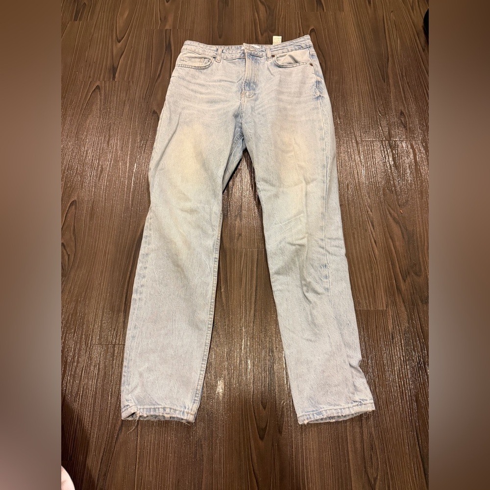 ZARA High Rise Mom Jeans | Light Wash | Size US 4 (EUR 36)